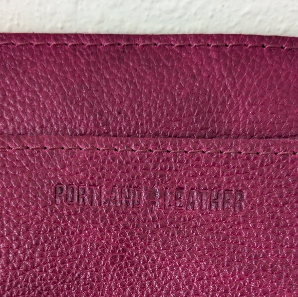 Portland Leather Large Poppy - Picture 2 of 4